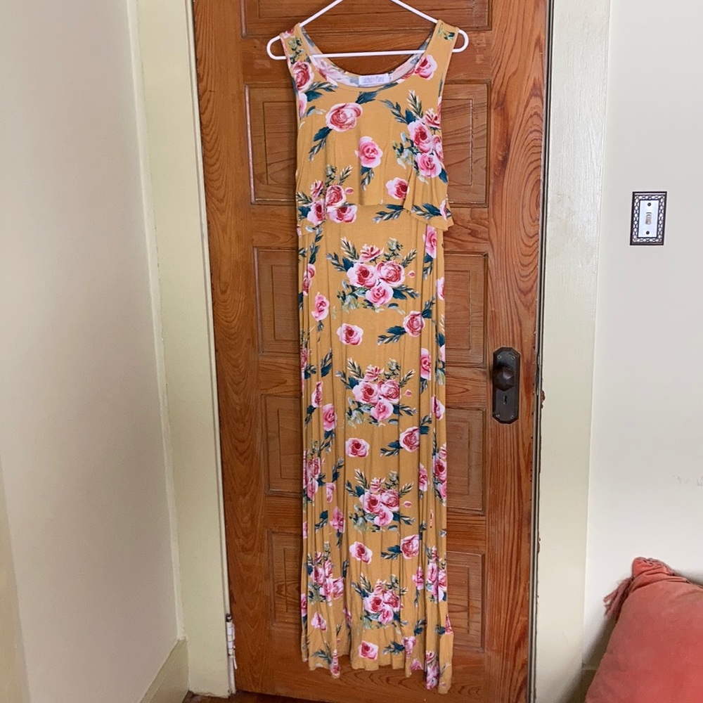 Pretty Nursing Mama Dress